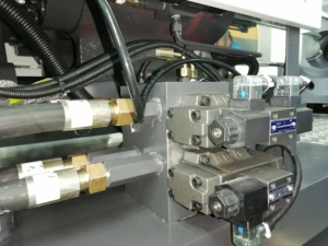 Machine de moulage par injection Yuanda Group YD4800, machine de moulage plastique, machine à moteur servo, machine de fabrication de seaux de 20 L - Product Image 5