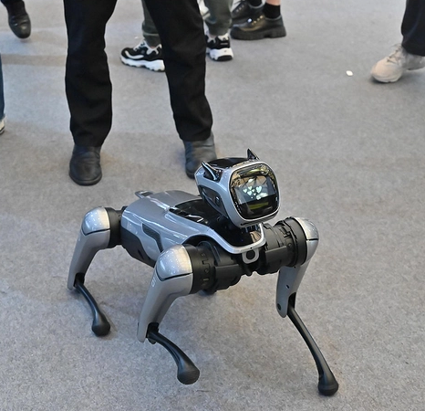 Hot Sale AI Robotic Dog for Education and Research Programmable Autonomous Following Toy Dog Robot with APP Remote Control