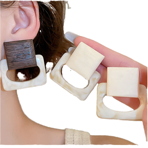 Boucles d'oreilles pendantes en bois et résine, double carré creux, irrégulières, style bohème, tendance coréenne, minimaliste, certifiées - Product Image 1