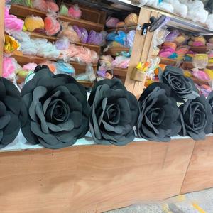 Accesorios de Rosa Negra Gigante EVA de temática oscura para tienda al aire libre Windows Día de San Valentín Internet-Toma DE <span class=keywords><strong>FOTOS</strong></span> famosa realista - Product Image 1