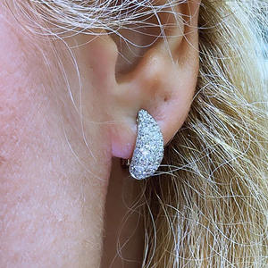 E4401 Orecchini pendenti in oro bianco con diamanti a forma di goccia d'acqua con montatura a pavé, gioielli di lusso da donna - Product Image 5