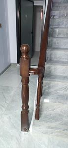 ราวจับเสาขนาดใหญ่ทำจากไม้เนื้อแข็งบันไดในร่มดีไซน์ทันสมัยหลากสไตล์เชื่อถือได้ - Product Image 4