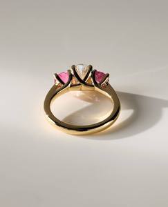 Anillo de Compromiso de Moissanita de Alta Demanda para Joyería Nupcial, Celebraciones de Boda y Regalos, Disponible al Mejor Precio del Mercado - Product Image 1