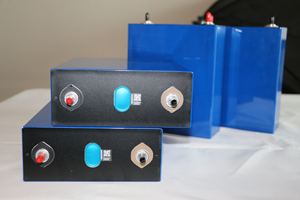 Batterie Lifepo4 3.2V 100Ah/200Ah/280Ah/314Ah in Stock UE, Batteria agli Ioni di Litio 8000 Cicli Grado-A per Sistemi di Accumulo Solare Fai-da-Te - Product Image 2