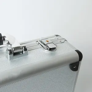 Mallette rigide de taille personnalisée mallette à outils en aluminium mallette portable verrouillable boîte en aluminium boîte de rangement en aluminium avec mousse prédécoupée