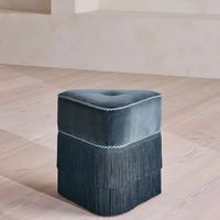 Pouf triangulaire en velours style vintage avec pompons pour salon, tabouret de salle de bain, repose-pieds à franges pour chambre à coucher et maquillage