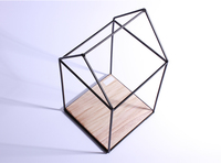 Maison moderne En Forme De Support De Pot De Fleur Présentoir Planteur Avec Base En Bois Pour La Décoration Intérieure