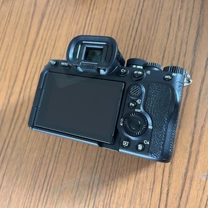 HFT Professionnel Alpha <span class=keywords><strong>A7</strong></span> <span class=keywords><strong>IV</strong></span> avec objectif FE 24-105mm F4 G OSS Vente en gros - Product Image 3