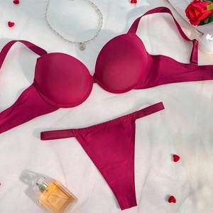 Conjunto de sujetador push-up y tanga de color liso para mujer - Product Image 5