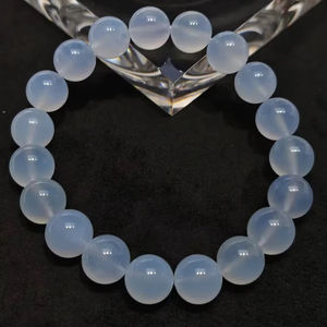 Bracelet en calcédoine violette naturelle, haute transparence, rond, fait à la main, bracelet en cristal, bijoux à la mode - Product Image 1