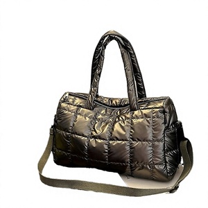 Sac à bandoulière pour femme tendance, imperméable, léger, avec fermeture éclair, doublure en polyester - Product Image 2