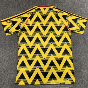 Maillots de football rétro classiques Madrids 91-93, impression par transfert thermique de haute qualité en polyamide, broderie, uniforme de football haut de gamme - Product Image 2