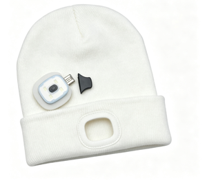 Bonnet en tricot LED personnalisé avec lumière <span class=keywords><strong>rechargeable</strong></span> et logo brodé – Chapeau d'hiver - Product Image 2