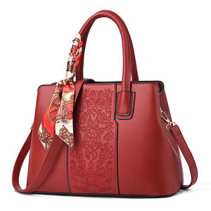 Bolsos cruzados de cuero de última moda, hermosos y modernos bolsos de cuero PU para mujer, bolsos y carteras de lujo para mujer - Product Image 4