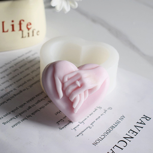 Moule en silicone Cœur <span class=keywords><strong>Mains</strong></span> Entrelacées pour <span class=keywords><strong>Couple</strong></span> Romantique, en forme de Cœur, pour DIY Résine, Bougie, Plâtre, Décoration Artistique Saint-Valentin - Product Image 1