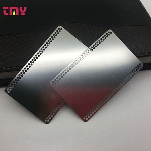 Bán buôn tùy chỉnh 0.3mm Độ dày trống Matt Laser khắc đen bạc Thép không gỉ thẻ kinh doanh kim loại - Product Image 6