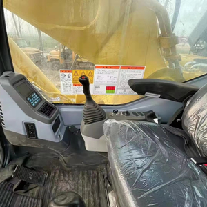 Excavadora de cadenas usada Komatsu PC450, motor diésel, modelo 2023, 45 toneladas, excelente estado, equipo de construcción de alta eficiencia - Product Image 6