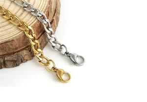 Pulsera Clover Cross Border Multi Premium con Logotipo Personalizado, Acabado en Oro Champagne, Color de Alta Fidelidad - Product Image 5