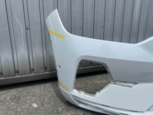 Cubierta de Parachoques Delantero Original Volvo XC60 II Facelift OEM Blanca 2021-2025, Gran Venta - Product Image 3