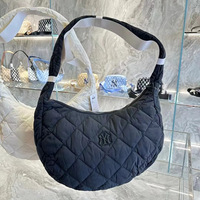 Sac coréen 2026 de grande taille, rembourré en duvet, en forme de nuage, à fermeture éclair, grande capacité, élégant, porté épaule ou croisé