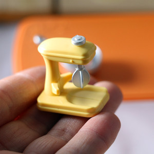 Juego de batidor de huevos de Metal en miniatura para casa de muñecas a escala 1/12, juguete educativo DIY, batidora de huevos con Mini cuenco, cuchara para muñecas OB 11 - Product Image 2