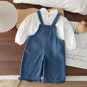 Ensemble deux pièces pour filles : salopette en jean et haut à manches longues à volants – Collection Printemps-Automne - Product Image 2