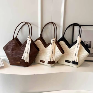 Sac à main de plage de luxe pour femme, sac bandoulière messager en paille tressée fait main, sac fourre-tout en cuir PU pour femme - Product Image 1