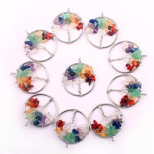 Colgante de la vida del árbol de 30mm con grabado tallado alambre colorido piedra preciosa natural joyería hecha a mano DIY - Product Image 1