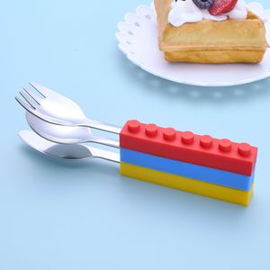 シリコン製スクエアベビー食器セット（スプーン・フォーク・ナイフ付き）-環境に優しく無毒で耐久性のある食品グレードシリコン＆ステンレス鋼 - Product Image 3