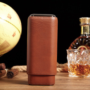Mini étui à cigares portable en cuir PU personnalisé avec 3 porte-tubes Boîte à cigares de voyage de luxe Accessoires Accessoire facile à emporter - Product Image 6