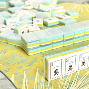 Coral Coast Style Luxury Water Pearl Acrylic American Mahjong Set Foldable Modern Art Design Portable 4 Players <b>Entertainment</b> - Product Image 1