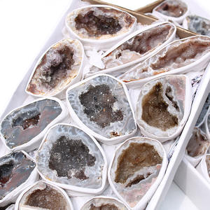 도매 가격 고품질 천연 우루과이 오닉스 마노 불규칙한 모양의 큰 드 루드 오드 크리스탈 스톤 견본 상자 - Product Image 6