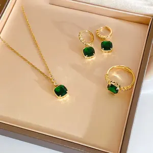 2023 New Compact Zircon Emerald Crystal Necklace Set Female Celebrity Temperament Light Luxury Retro Fashion Jewelry Necklace