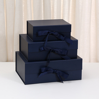 Boîte cadeau rigide en papier enduit, pliable, recyclable, imperméable, de luxe, avec fermeture magnétique, gaufrage, logo personnalisé, portable, cadeau personnalisé