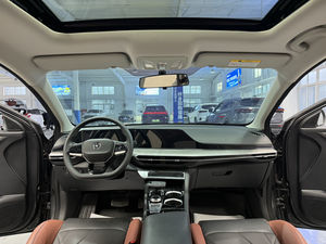 中古車 2023年モデル エンジョイエディション PLUS ブルーホエール NE 1.4T GDI DCT ラグジュアリーエディション 長安逸動PLUS - Product Image 4