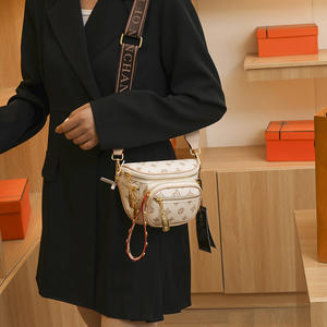 Bolso de Pecho de Cuero PU Estampado de Lujo 2023, Bolso Bandolera de Alta Calidad con Cierre de Cremallera para Mujer, Versátil para Uso Diario - Product Image 4