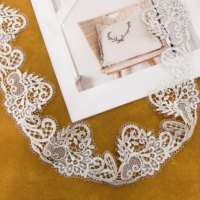 Dentelle à paillettes en polyester brillant de haute qualité, vente en gros d'usine, idéale pour les ingrédients de robes de mariée et les accessoires de bricolage