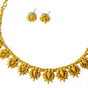 Ensemble collier et boucles d'oreilles vintage en alliage d'inspiration indienne, plaqué or 14 carats, fait main pour femmes, bijoux de mode africaine - Product Image 3
