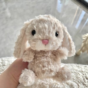 El Último Peluche Británico JC, un Conejito Dulce y Adorable, Perfecto para Comodidad y Relajación. - Product Image 3