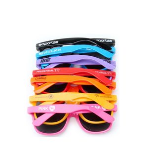 Occhiali da Sole Promozionali All'Ingrosso, Design Personalizzato con Logo, Montatura Quadrata Nera in Plastica Riciclata, Occhiali da Sole per Donne e Uomini 2026 - Product Image 3