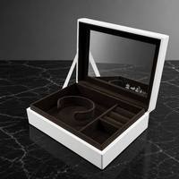 Boîte cadeau personnalisée en similicuir blanc avec insert en velours noir, emballage rigide en deux parties avec vernis UV sélectif