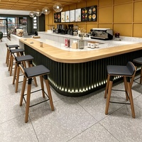 Ensemble table et chaises de restaurant en bois massif, style minimaliste italien, avec accoudoirs, pour cafés, salons de thé, et restaurants occidentaux