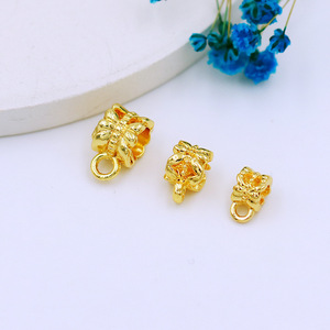 Colgante de tres vías con diseño floral calado, chapado en oro de 18k, para la fabricación de collares, accesorios de joyería DIY, aleación C01 - Product Image 4