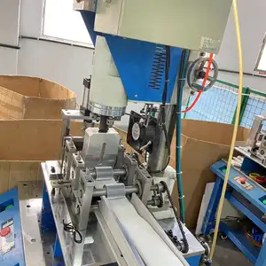 3200w पूर्ण स्वचालित स्पंज भेदिया पैड बनाने काटने की मशीन स्पंज भेदिया मशीन