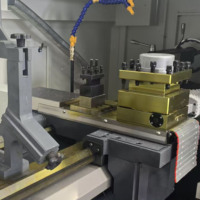 Torno CNC de Cama Plana Horizontal CK6150-2000, Longitud Máxima de Torneado 2000mm, Control CNC GSK para Trabajo Pesado en Metal, Alta Rigidez