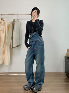 YUANBOFEI Hochwertige Sommer-Wasserdichte Atmungsaktive Modische Weite Latzhose Lose Vintage Cargo-Jeans-Overalls für Damen - Product Image 2