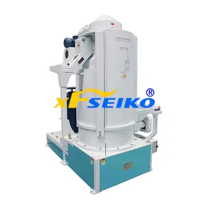 Horizontal corn peeling machine