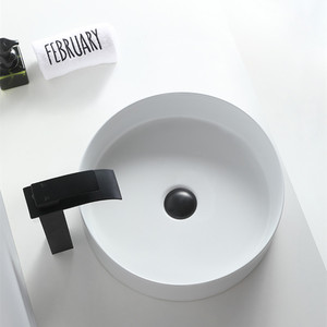 อ่างล้างหน้าทรงสี่เหลี่ยมบางเฉียบแบบวางบนเคาน์เตอร์ พร้อมก๊อกน้ำแบบเจาะรูเดียว ผิวเคลือบเรียบเนียน สำหรับใช้ในห้องน้ำหรือระเบียง - Product Image 4