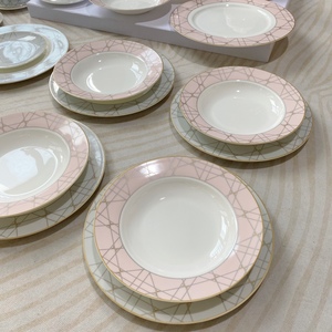 Hot Selling European Luxury 41pcs Bone Porcelain Dinner Set Pink <b>Dessert</b> Plate - Product Image 6