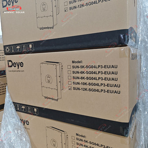 Deye SUN-10K-SG04LP3-EU CE, Inverter Trifase da 10kW, Investimento Energetico Intelligente per Aumentare i Rendimenti di Aziende Commerciali - Product Image 3